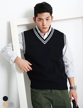 VNeckLineKnitVest
