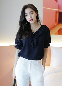 RuffledLooseFitBlouse
