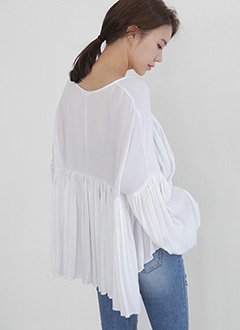 V-neckFlareYokeBlouse