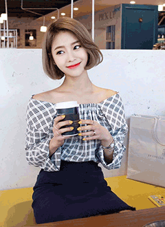 CheckedLaceCollarBlouse