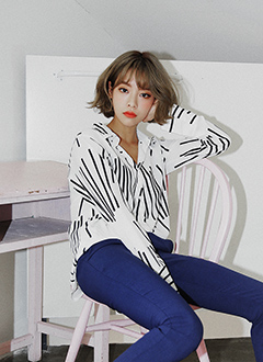 UniqueStripedBlouse