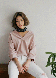 VNeckDolmanSleeveBlouse
