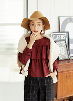 FeminineRuffleBlouse