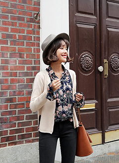 VNeckBasicKnitCardigan