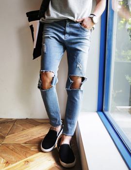 LightBlueDistressedJean