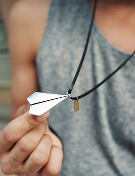 AirplanePendantNecklace