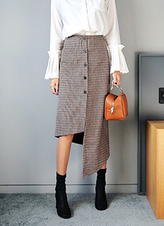 UnevenHemCheckedSkirt