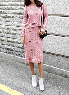 ScallopSweaterAndSkirtSet
