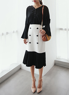 DoubleButtonPleatsdSkirt