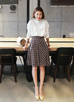 BackElasticzedPtternFareMdiSkirt