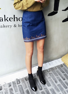 EmbroideredDenimSkirt