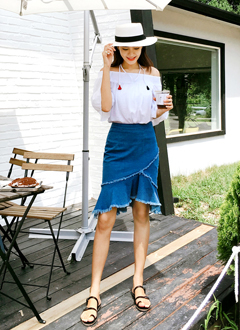 UnevenFrillDenimSkirt