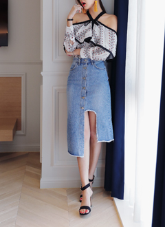 UnevenHemDenimMidiSkirt