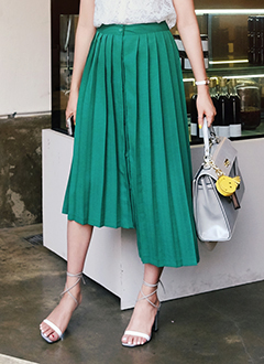 UnevenHemPleatedSkirt