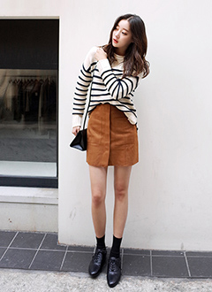 2PatchPocketSuedeA-lineSkirt