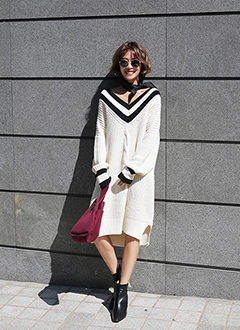 VNeckLooseFitKnitDress