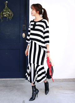 StripeTeeAndStripeRuffleSkirt