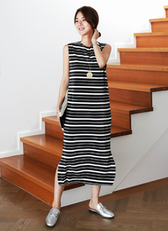 StripedPleatedSleevelessDress