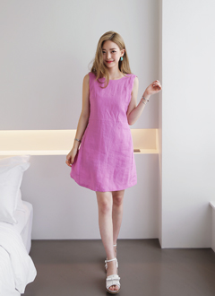 SleevelessLinenShiftDress