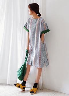PuffSleeveContrastColorDress