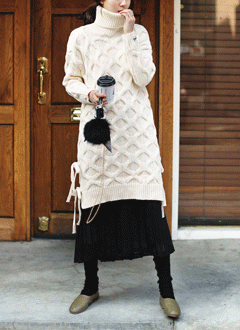 TwistedKnitDress