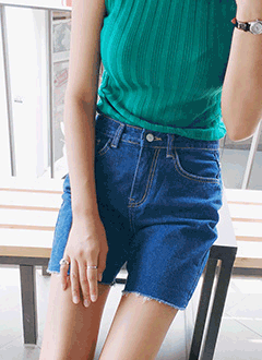 RawHemDenimShort