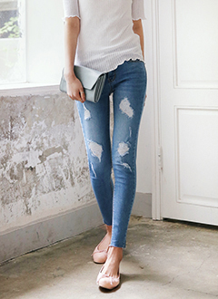RawHemDistressedSkinnyJean