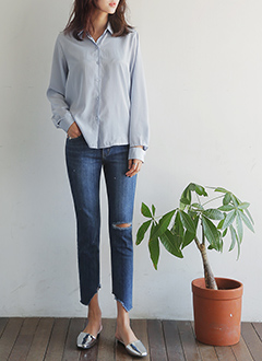 UnevenFrayedHemSlimJean