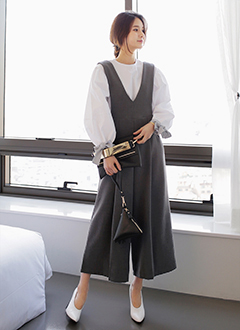 V-neckWideLegJumpsuit