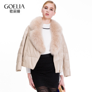 歌莉娅女装2016年冬季新品领子带毛皮衣16CJ6F130