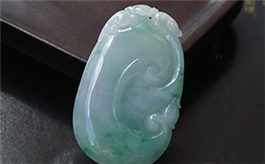 天然翡翠掛件--老坑冰糯種陽綠飄花細(xì)膩凝潤雙面精雕如意