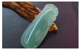 天然翡翠掛件--老坑冰種淺綠極細膩凝潤福如東海