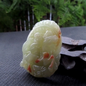 天然阿富汗玉俏色馬上封候玉牌掛件