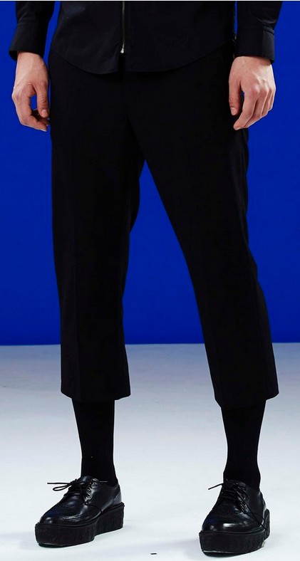 ACENSE曾皇文个性时尚风宽松版直筒七分裤