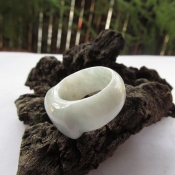 緬甸翡翠A貨馬鞍形玉戒指
