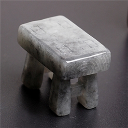 天然翡翠手玩擺件--老坑黑冰立體寫實(shí)精雕玉凳子
