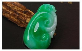 天然翡翠掛件--老坑糯種陽綠極細膩均勻潤澤晶瑩雙面精雕萬事如意