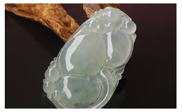 天然翡翠掛件--老坑冰種淺綠細膩凝潤如意葫蘆
