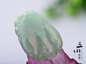 特價糯種豆綠天然A貨翡翠瑞獸吊墜