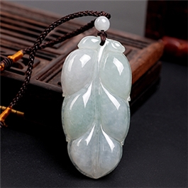 天然翡翠掛件--老坑冰糯種淺綠細膩圓潤精工細雕玉葉