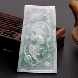 天然翡翠掛件--老坑糯種清新淺綠光啞工藝精工浮雕子岡牌福在眼前