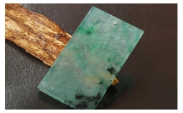 天然翡翠掛件-老坑冰種濃郁深綠飄花水潤晶瑩簡約大方鏡面方形子岡牌