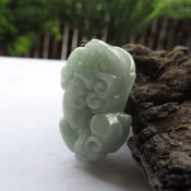 緬甸翡翠玉淺綠色貔貅掛件