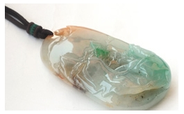 天然翡翠掛件-精品老坑冰糯種淺綠伴淺黃翡細潤晶瑩圓潤厚實精工浮雕山居秋暝