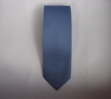 100%纯真丝海蓝色领带定价:128元/条限时体验价:68元/条