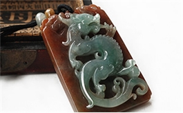 天然翡翠掛件--老坑冰糯種紅翡底淺綠細潤晶瑩飽滿圓潤精致浮雕龍牌
