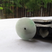 翡翠A貨瑩潤(rùn)細(xì)膩淡綠平安扣吊墜