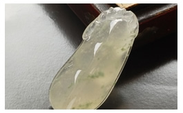 天然翡翠掛件--洵溪柳影精品老坑玻璃種潤透清淡俏皮仙氣十足平安四季豆