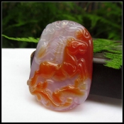 天然紅瑪瑙玉生肖馬玉牌掛件