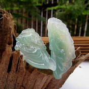 純天然巴西綠瑪瑙冰透精雕龍鳳對情侶玉佩掛件
